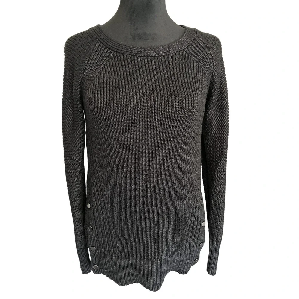 Calvin Klein Pullover long sleeve Sweater with button detail womens black medium